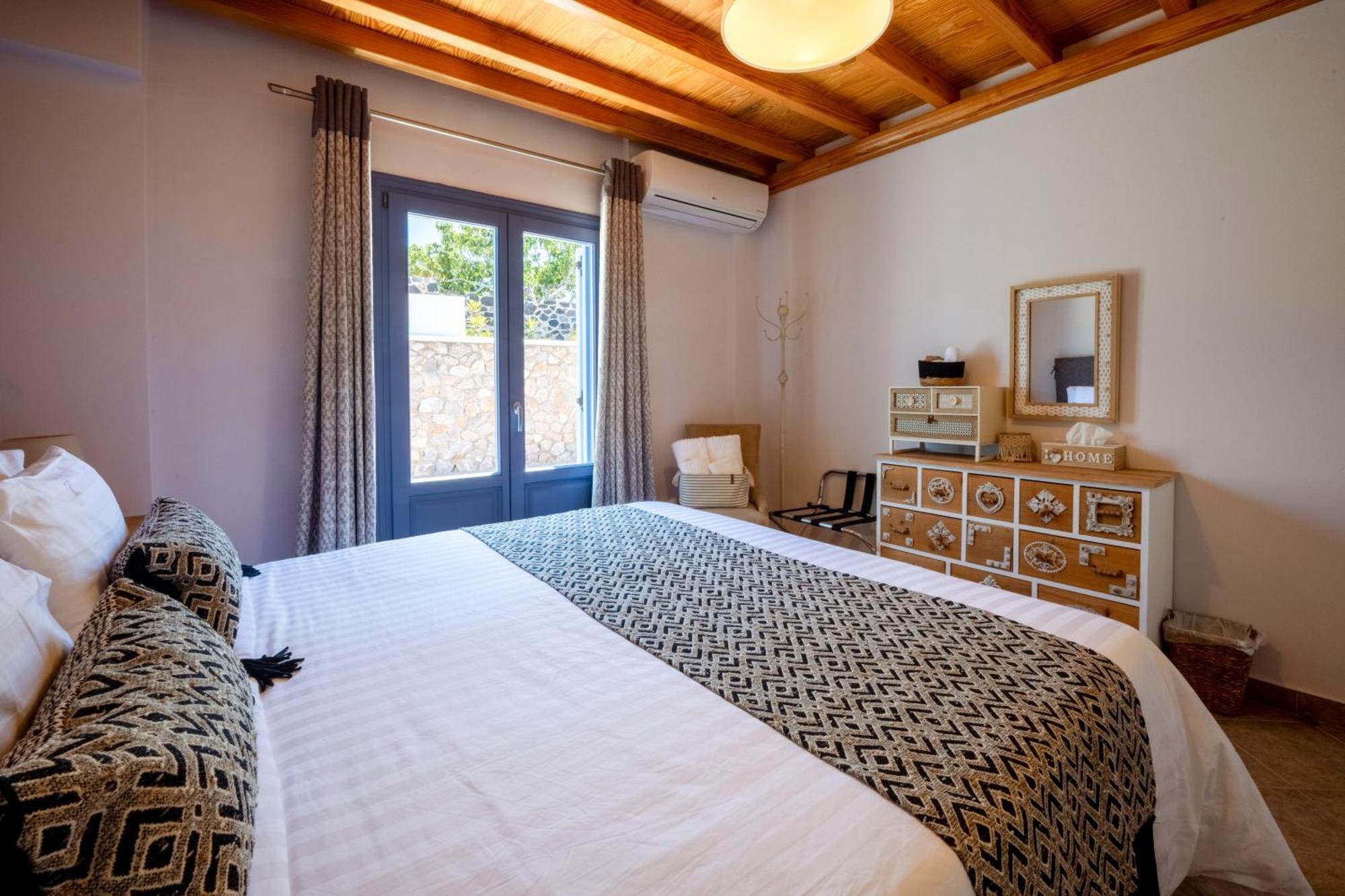 Modus Vivendi Villas Akrotiri  Exterior photo